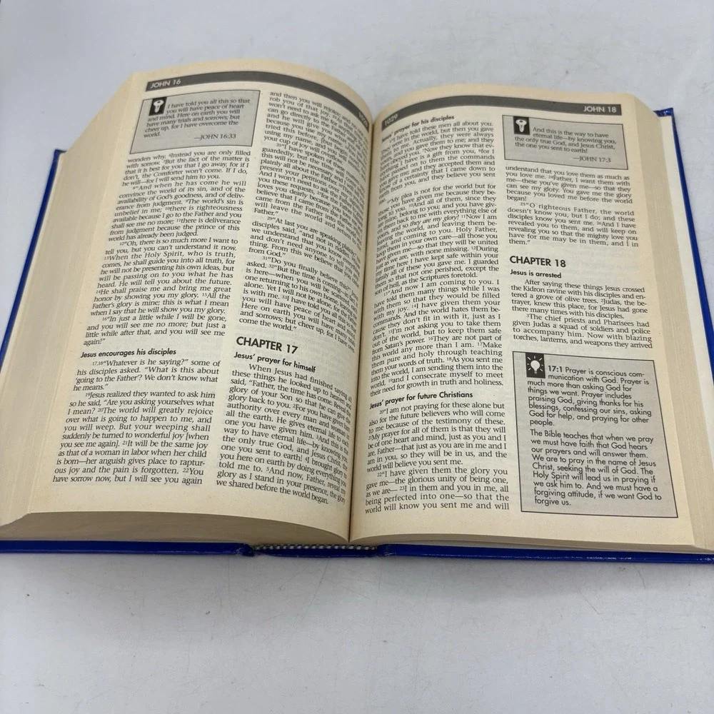 Vintage The Illustrated Bible Living Values Edition Student Blue Hardcover 1990